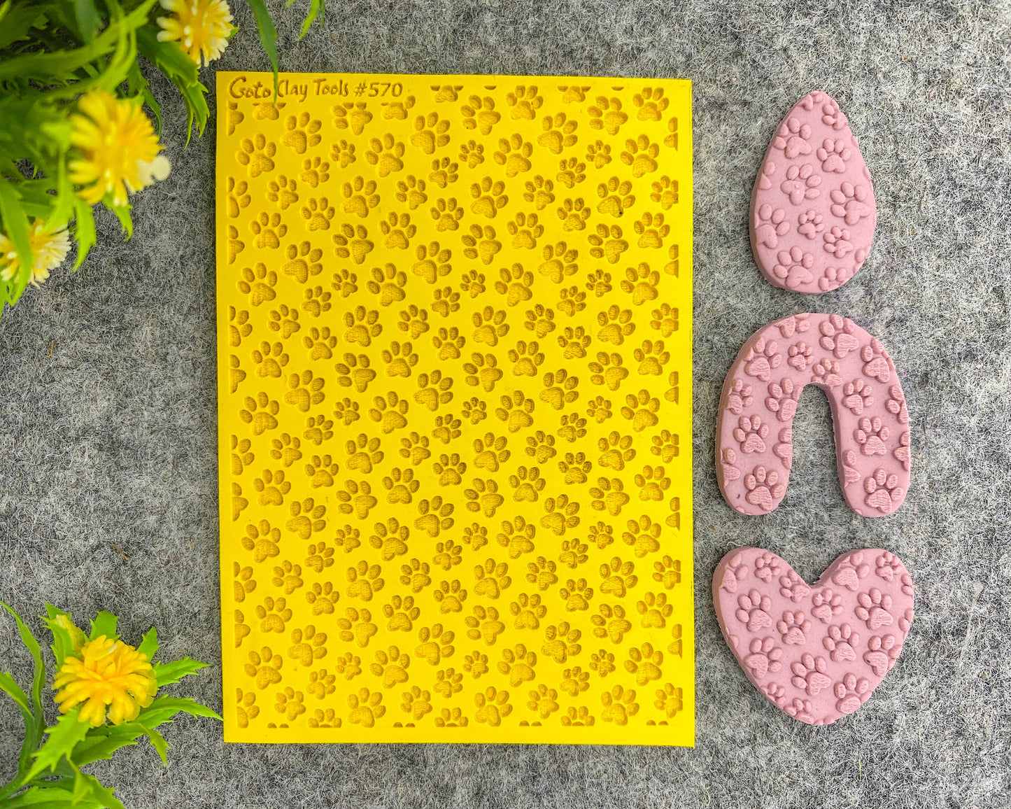 Dog Paws Rubber Texture Mat for Polymer Clay Jewelry (#570)