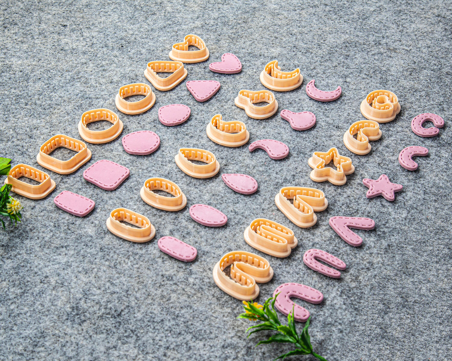 Stitched Outline Polymer Clay Cutter: Organic Shapes #624