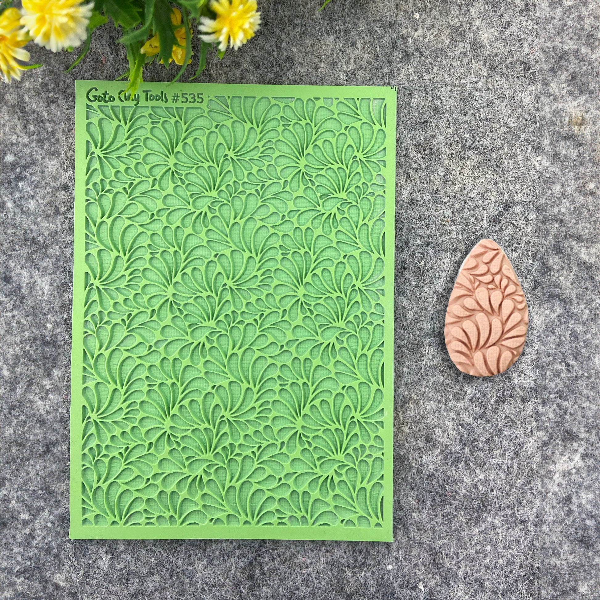 Abstract Wave Rubber Texture Mat for Polymer Clay (#535)
