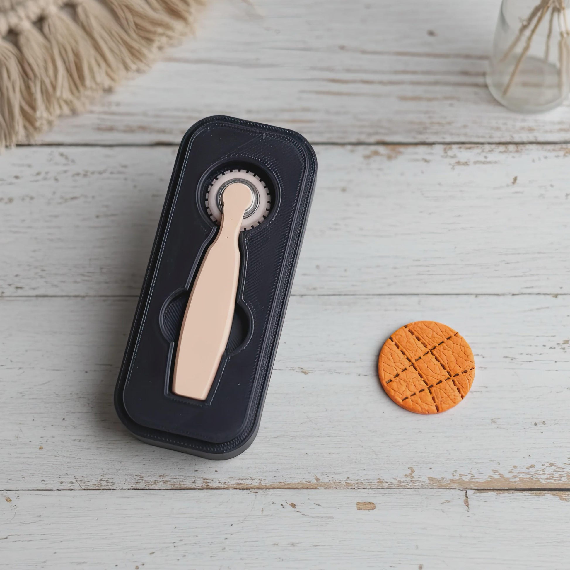 Stitching Tool for clay - Achieve stitched effect effortlessly