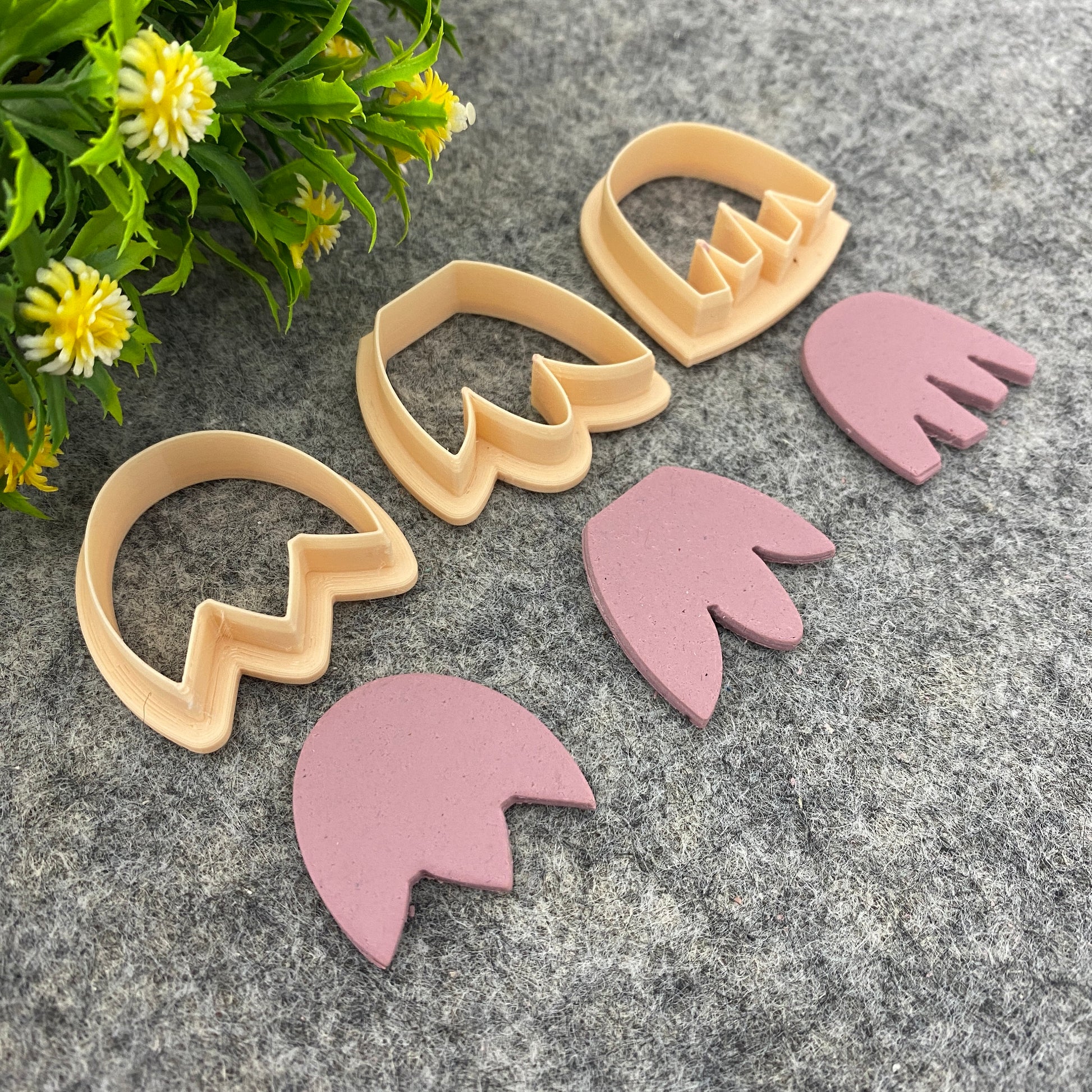 Organic shape tulip clay cutter, polymer clay cutter for earring making #673