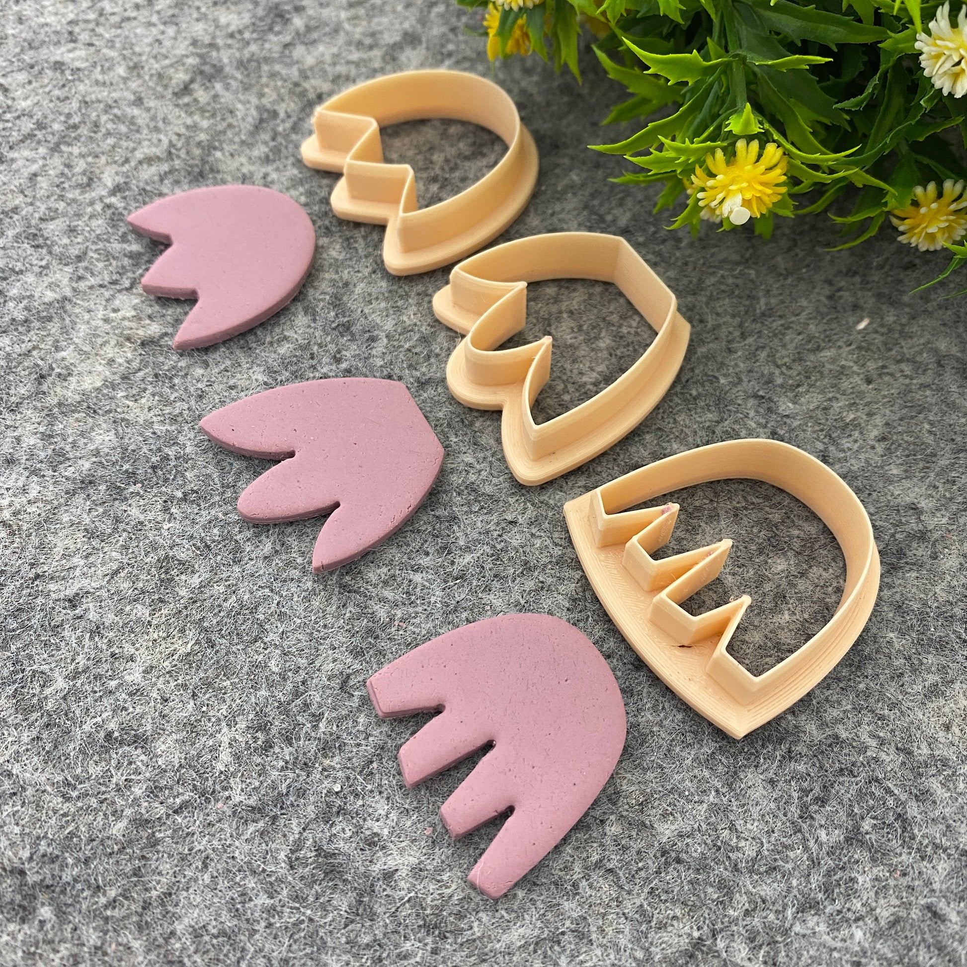 Organic shape tulip clay cutter, polymer clay cutter for earring making #673